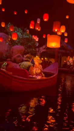 ハロウィンのディズニーシー  リメンバー・ミー満喫の記事動画