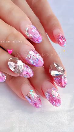 定番〜トレンド！キラキラネイル10選の記事動画