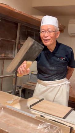 映画「キルビル」や日米「居酒屋会談」の舞台として有名な権八へ！の記事動画