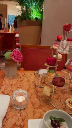 真夜中のbeautyトーク　大都会の夜のアフタヌーンティーの記事動画