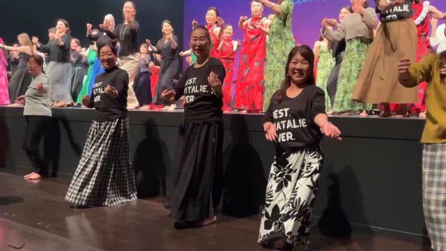 京都でのメレフラライブ：ナタリー御夫妻の記事動画