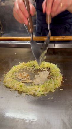 ついに学芸大学『だしともんじゃ』へ。の記事動画