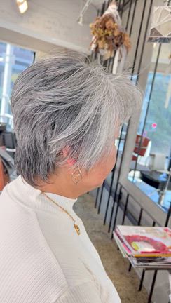 グレイヘアのちょっとショートウルフ！の記事動画