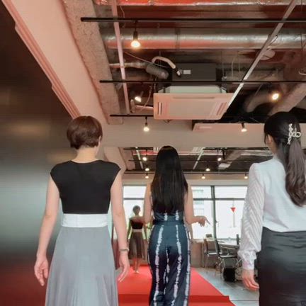 美上質姿勢ウォーキングスタイリスト美脚筋レッスン②の記事動画