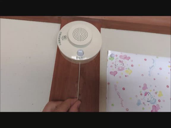 家庭用火災報知器の電池交換などの記事動画