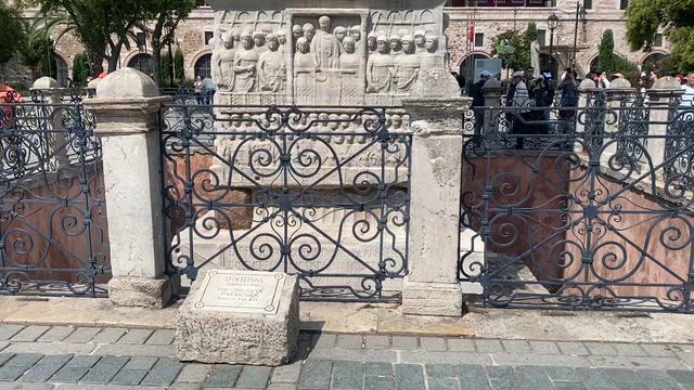 イスタンブール（2）物価上昇と自撮りに熱心な人々の記事動画