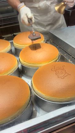 ほぼ並ばすにりくろーおじさんのチーズケーキゲット！の記事動画