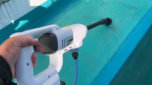 イカメタル専用船に変身中の記事動画