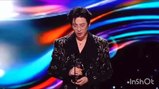 [盛典♪] 2025爱奇艺尖叫之夜＊ﾕｰﾆﾝ/劉宇寧ｻﾝSP☆＠2025/12/06＊大連演唱会の記事動画