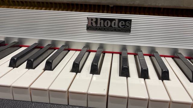 最高に静かなRhodesに仕上がる！の記事動画