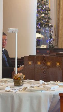 素敵なランチサプライズお祝いの記事動画