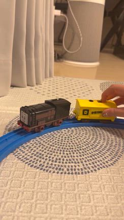 Xmasプレゼントにぴったり！新発売トーマスプラレールの記事動画