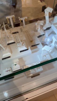 この夏の制服になりそうなタンクトップ/KajabijouxのPOPUPの記事動画