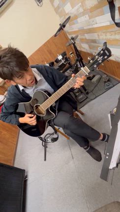 生徒さんのギタープレイ動画「見つめていたい」の記事動画