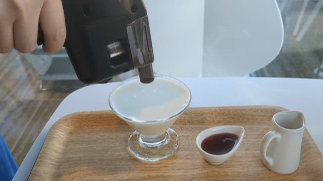 キトナリ　白磁刻花 (フレーバーバブルでパンナコッタ)の記事動画