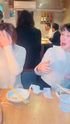 抜群に美味しいラム肉のClub小羊で新年会からのサプライズ！の記事動画