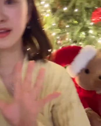 イヨンちゃん Instagram｜Merry Christmasの記事動画