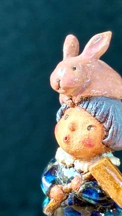 陶彫刻【月の上のちょこん】の記事動画