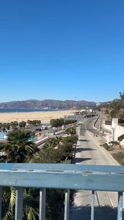 ロサンゼルス観光の状況の記事動画