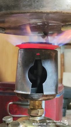 灯油コンロ:SVEA121Lを点火する2の記事動画