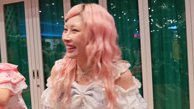 フリーライブ in 横浜ワールドポーターズ！の記事動画