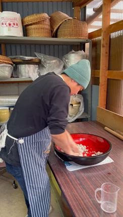 湯気までおいしい！焚き火×蕎麦打ち×直火けんちん【野外温活堂レポ】の記事動画