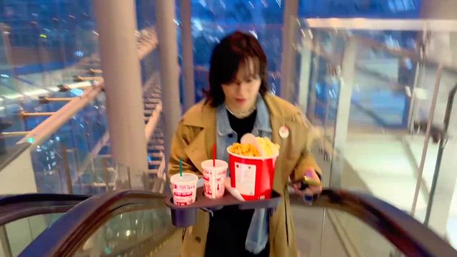 『 えんとつ町のプペル 約束の時計台  』の記事動画