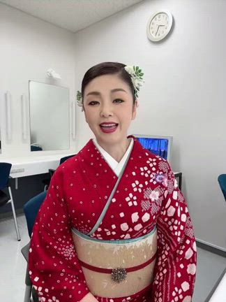 多岐川舞子 越後平野　カセット アルバム | ディスコグラフィ | 多岐川舞子 | 日本コロムビア