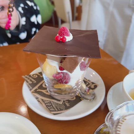 Ｔ２でケーキ&３月コラボお知らせの記事動画