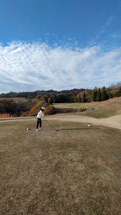 丹波篠山の『ベルグリーンカントリークラブ』で夫婦ゴルフしたよー♫の記事動画