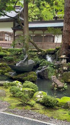 修行道場「永平寺」と映えスポット「越前大仏」の記事動画