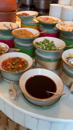 タイ「センタラ グランド アット セントラルワールド」の朝食ブュッフェの記事動画