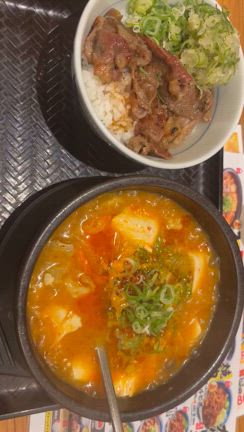 大好きなスンドゥブチゲの記事動画