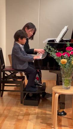 息子のピアノのミニ発表会の記事動画