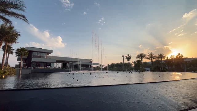 アファーメーション@DUBAIの記事動画