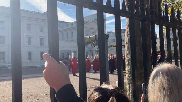 欧州旅  ロンドン①到着〜バッキンガム宮殿の衛兵交代式ほかの記事動画