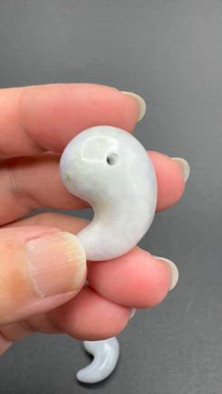 【新着入荷】翡翠の勾玉ちゃんの記事動画