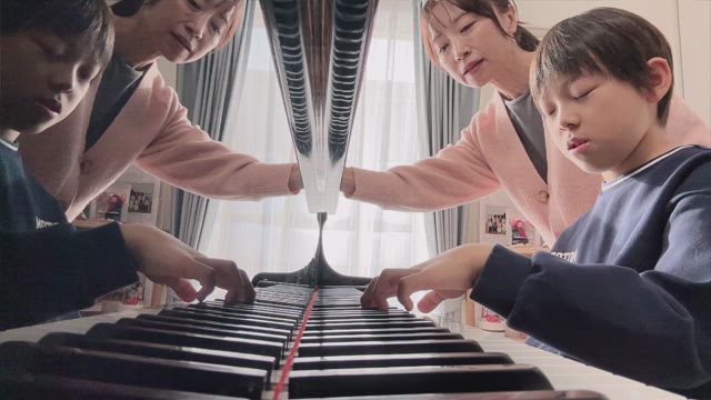 厚別区のピアノ教室・小２のS君『パッヘルベルのカノン』を練習中！の記事動画