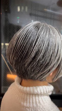 グレイヘアのお客様を素敵なショートボブにの記事動画