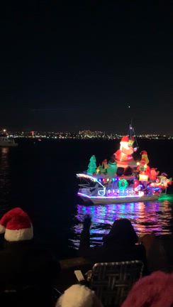サンディエゴ湾のクリスマス⭐︎Parade of Lights⭐︎の記事動画