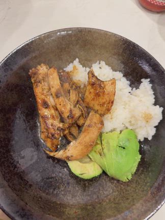 LAVAチキンソース販売中ですの記事動画