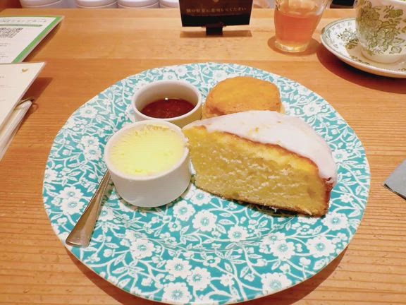 日比谷ミッドタウン「TEAROOM KIKI」⑪夏季限定♡レモンドリズルケーキ＆スコーンの記事動画