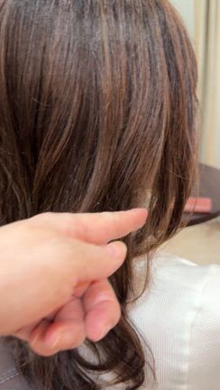 ウィッグで、白髪ボカシ風ニュアンスカラーの記事動画