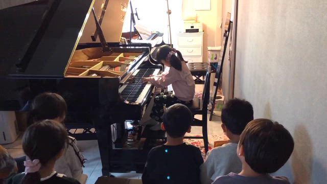 弾き合い会♫の記事動画