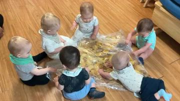 0歳児教育　みんなで触感のお勉強の記事動画