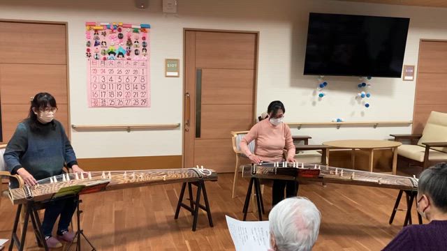 ボランティアの方による演奏会の記事動画