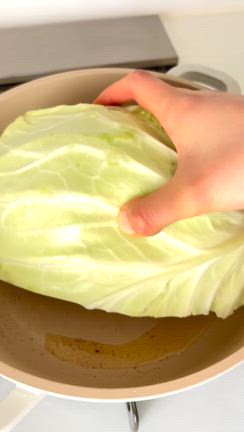 巻かずに簡単！ロールキャベツのハードルがめちゃくちゃ下がった作り方の記事動画