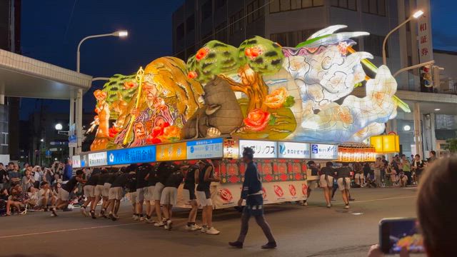 青森ねぶた祭りの記事動画