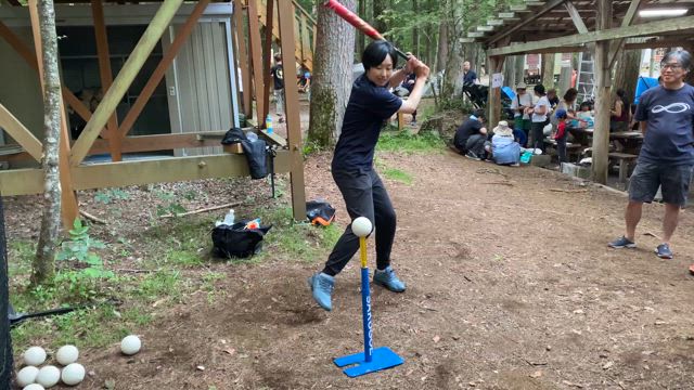 東京オリンピック金メダリスト、ソフトボールの渥美万奈選手のバッティング体験への記事動画