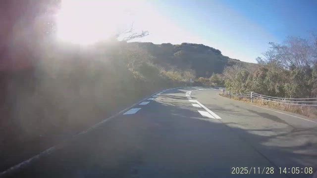 強風の中でしたが空気がキレイで景色は最高でした♪の記事動画